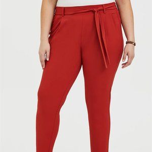 Torrid RED TERRACOTTA CREPE TAPERED PANT size 6